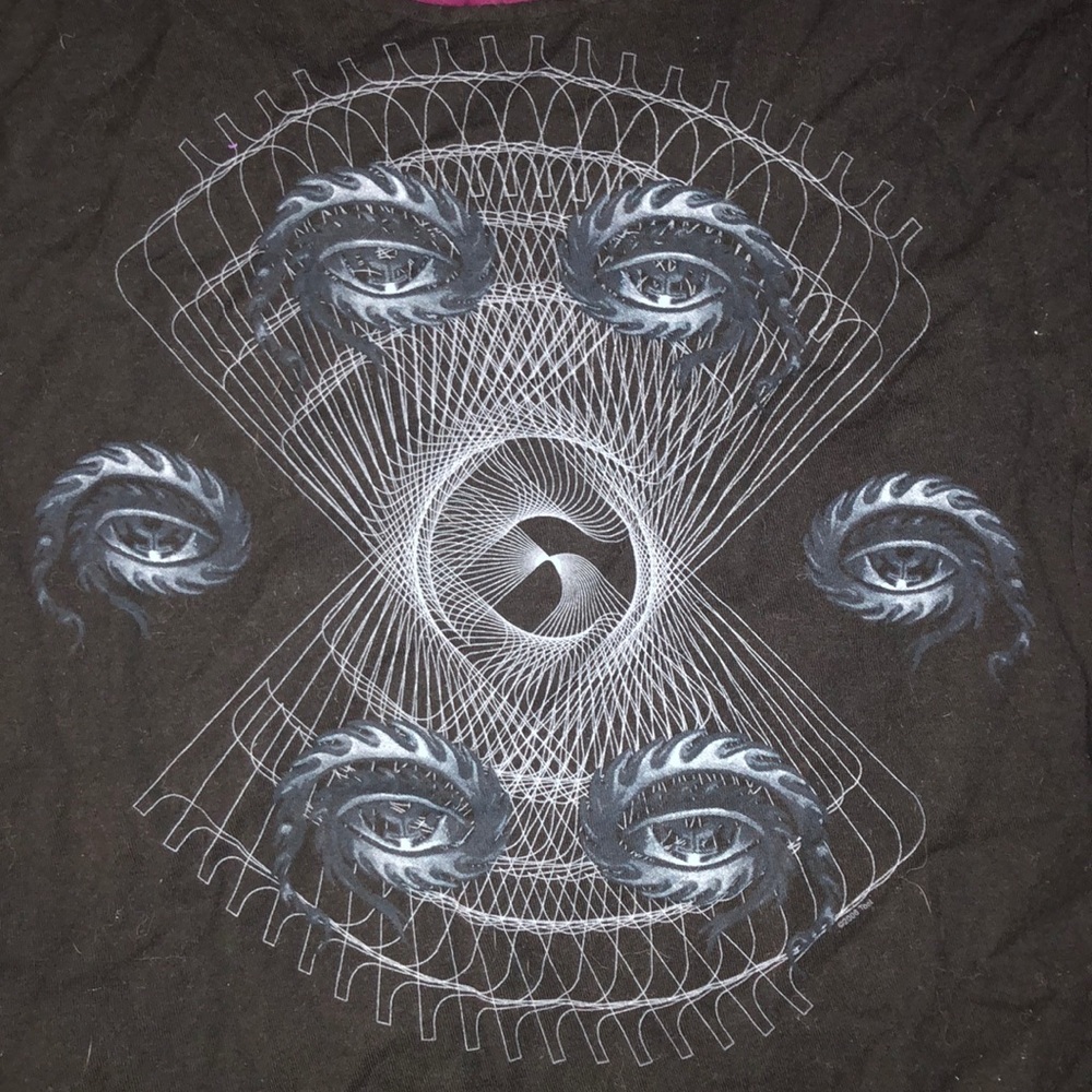 Tool sleeveless top